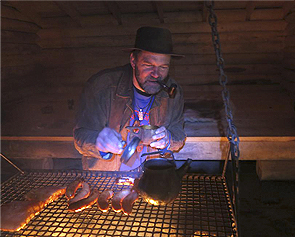 Laavun tunnelmaa, kai lehtinen, mets&auml;, tarina, n&auml;yttelij&auml;, huvila, huhkaniemi, vuokraus, er&auml;, tuli, loimu, tyhy